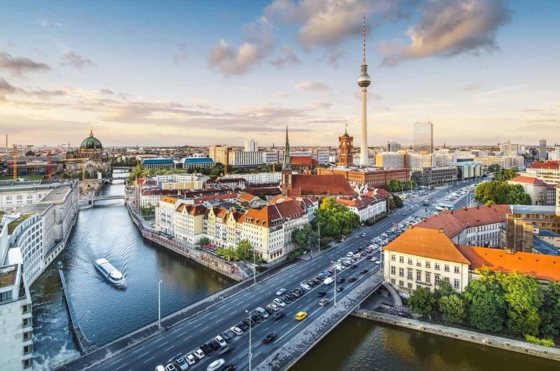 Medium berlin tour packages vibrant holidays